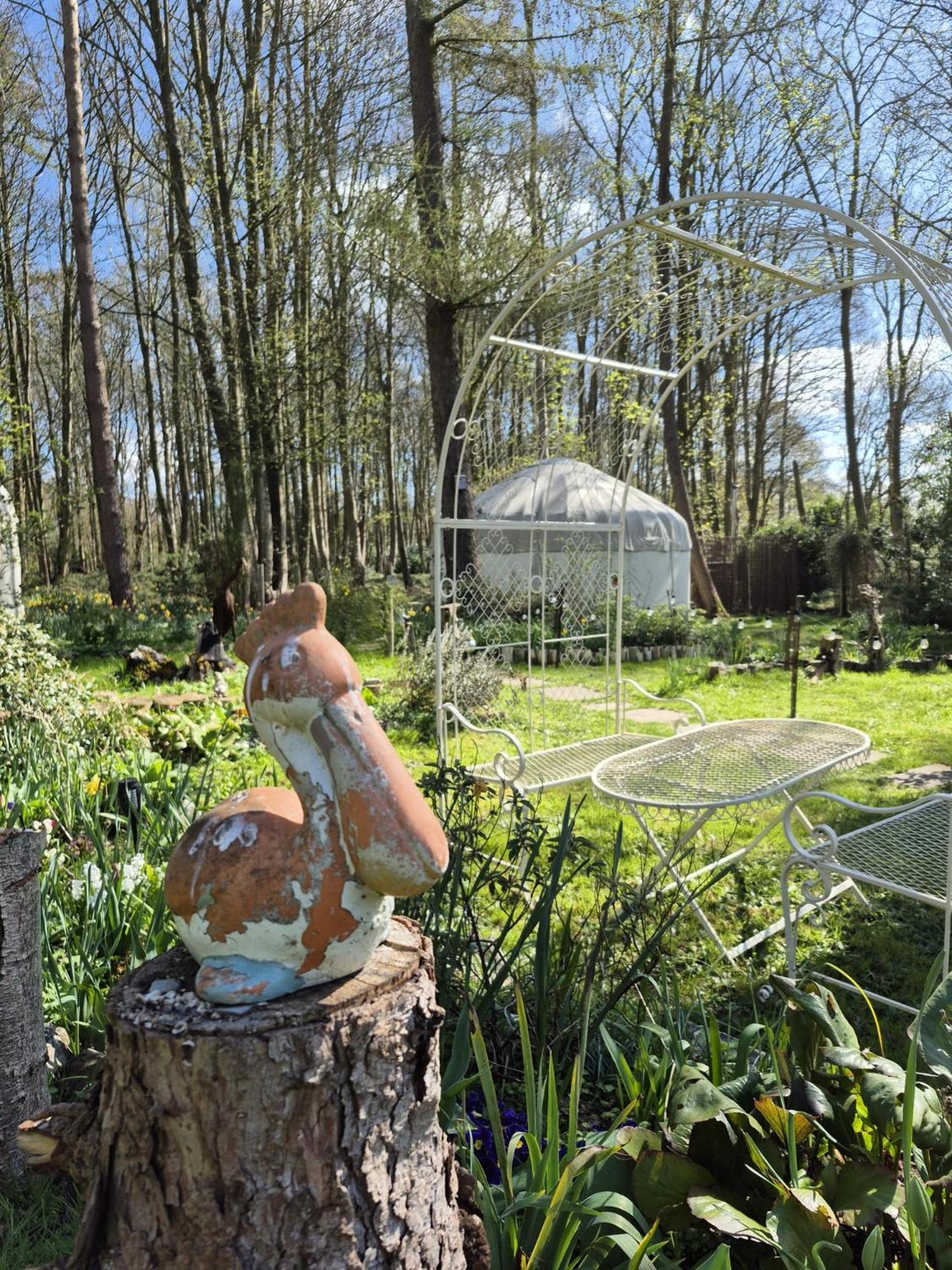 Gingerbread Cottage Yurts Dereham Exteriör bild